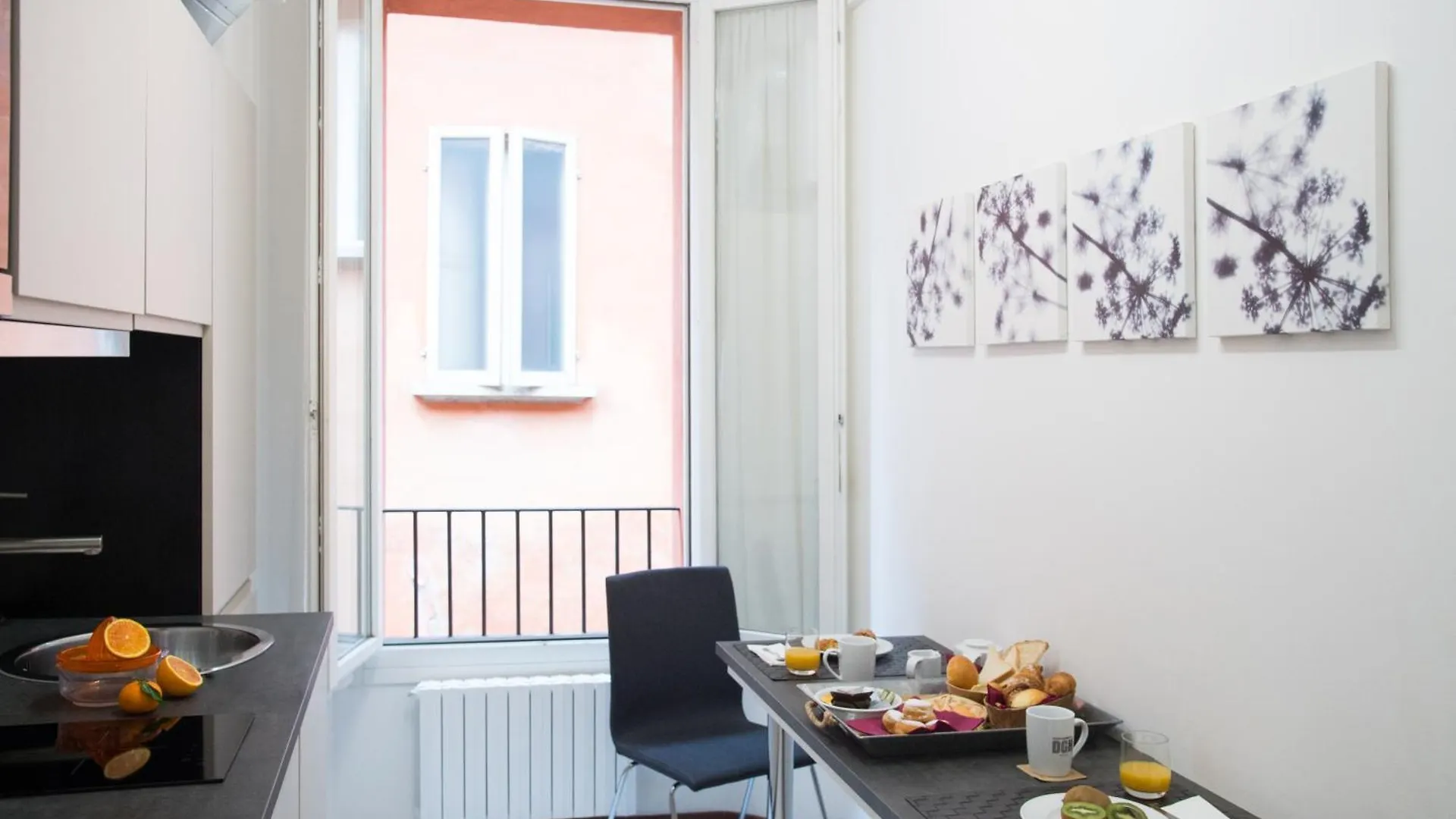 Phi Hotel Bologna Apartments 0*,  Italy