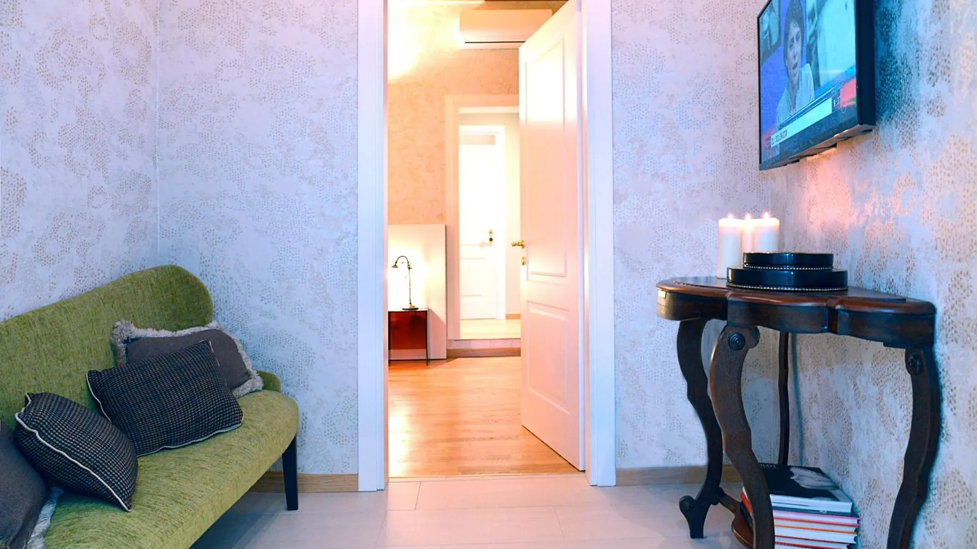 Phi Hotel Bologna Apartments 0*,